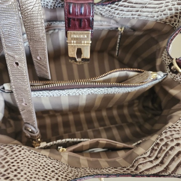 Brahmin Elisa Hobo Bag in Creme Rhodes Tri-Texture lizzard croc embossed🌹 - Picture 6 of 11